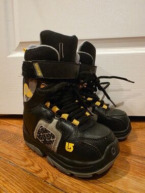 Burton | Shoes | Burton Grom Kids Boa Snowboard Boots Size K 2k